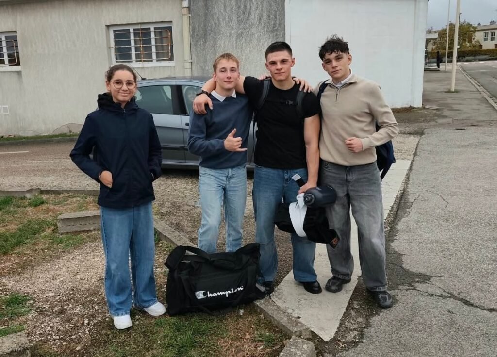 De gauche à droite : Inès, Arthur, Gabriel et Argan.